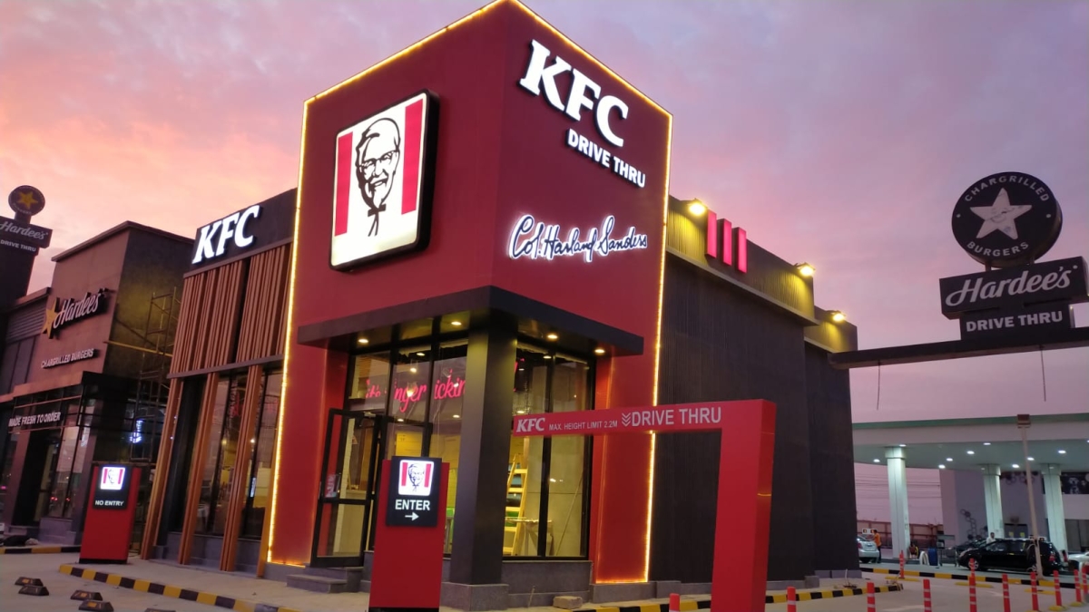 KFC and Hardee's Oasis